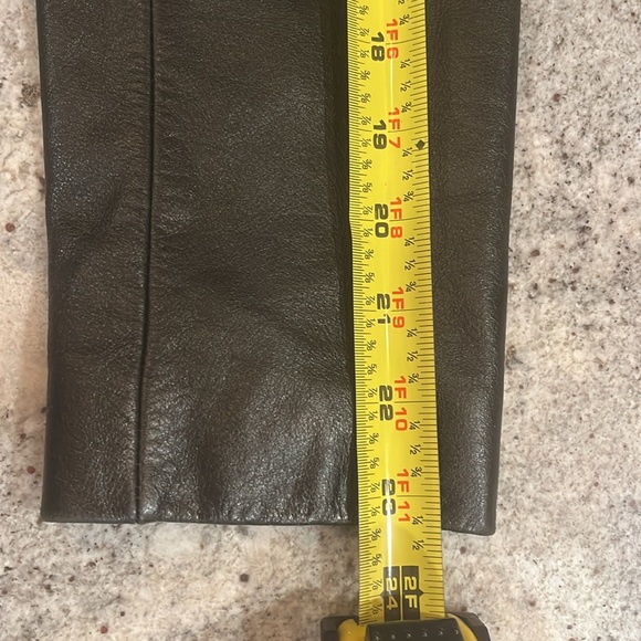 Genuine leather Guess jacket - Picture 9 of 11